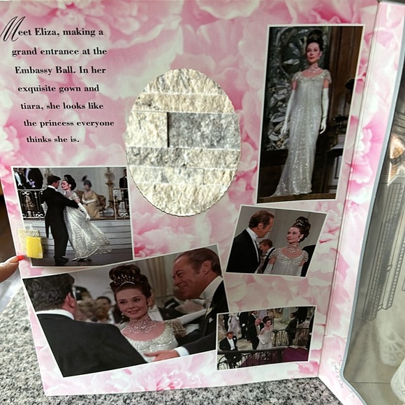 💕Barbie💕 as Eliza Doolittle from My Fair Lady Embassy Ball Doll 1995 - Picture 5 of 8